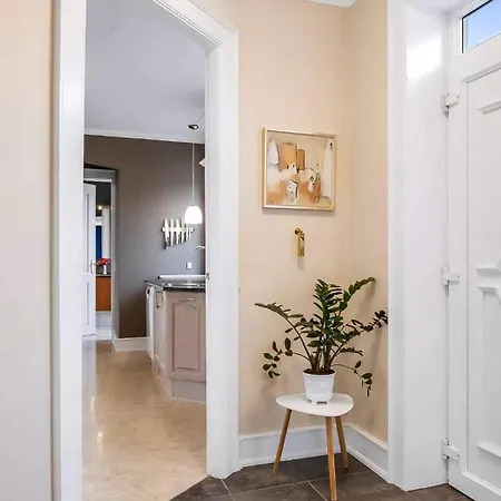 Villa Spacious House With For Relaxation And Play *