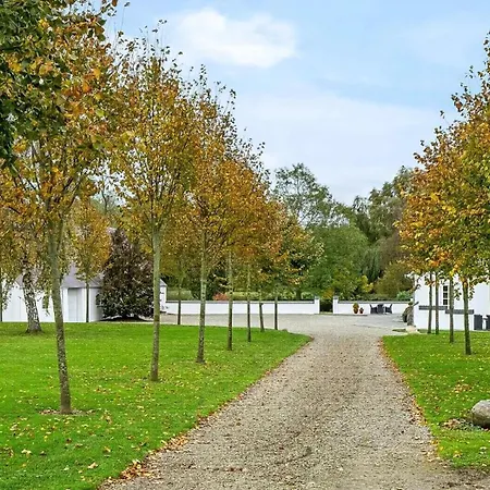 Villa Spacious House With For Relaxation And Play